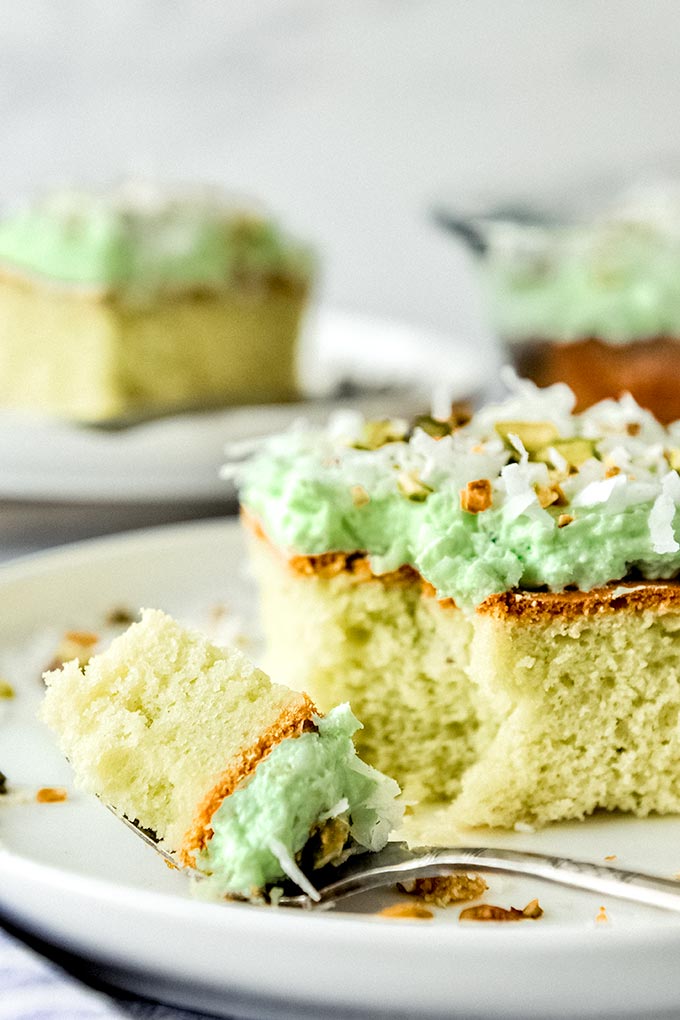 GREEN WATERGATE CAKE easy green desserts for St Patricks Day. Get tons of dessert ideas from decadent, no bake, easy, vegan and green!
