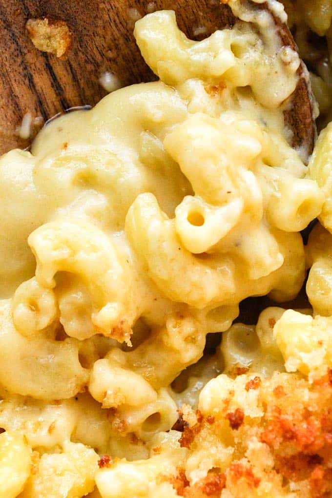 Up close view of Mac and cheese.